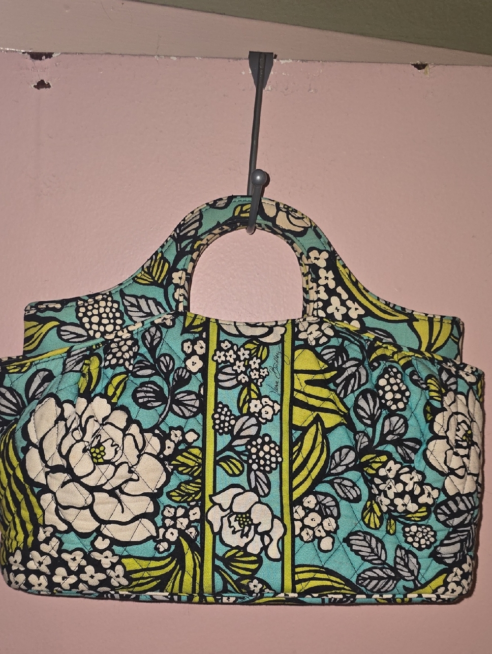 Vera Bradley Abby bag in the retired Island Blooms pattern